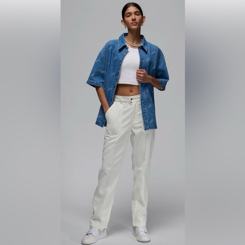 Air Jordan Women’s Woven Pants In Sail Colorway